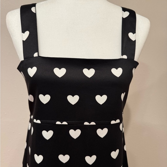 Empire Waist Dress with White Heart Pattern - Picture 6 of 7